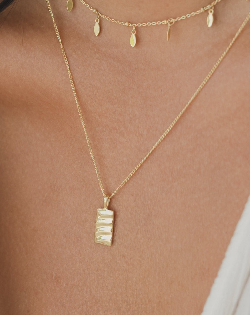 Isla Rectangle Necklace - Gold